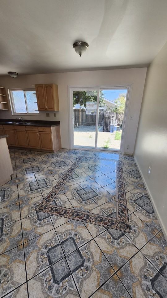 1509 E Oak Ave - Photo 6 of 18