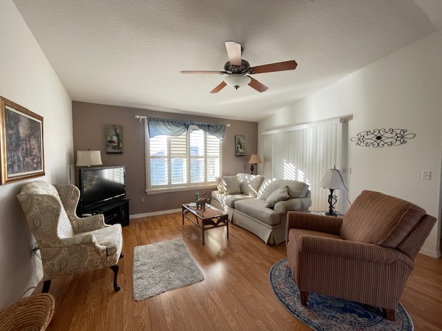 445 Corbett Drive - Photo 5 of 14