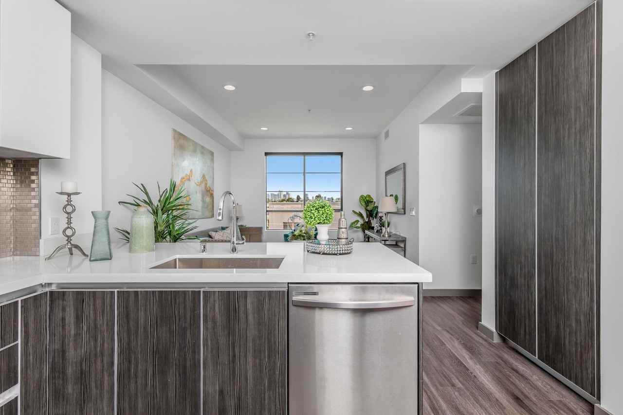 Welcome Home to Venice Luxury Apartments! - Photo 3 of 18