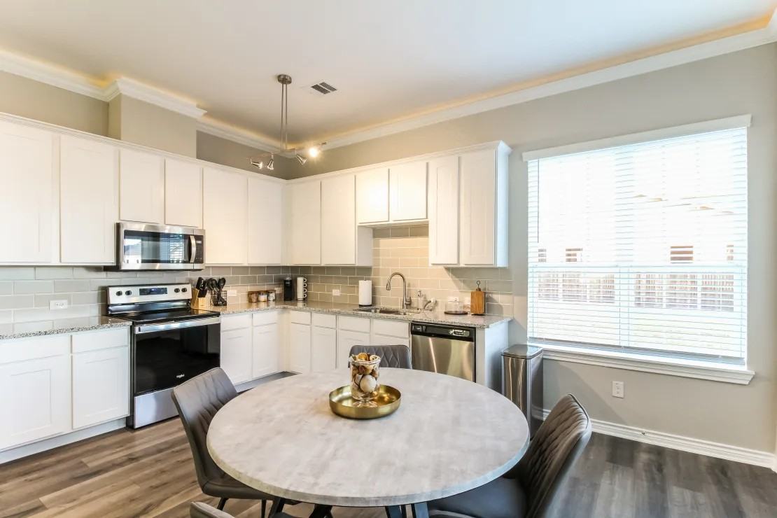 Carril Al Lago Drive - Photo 5 of 9