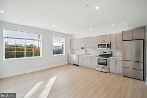 featured image of 646 N 32nd St #1