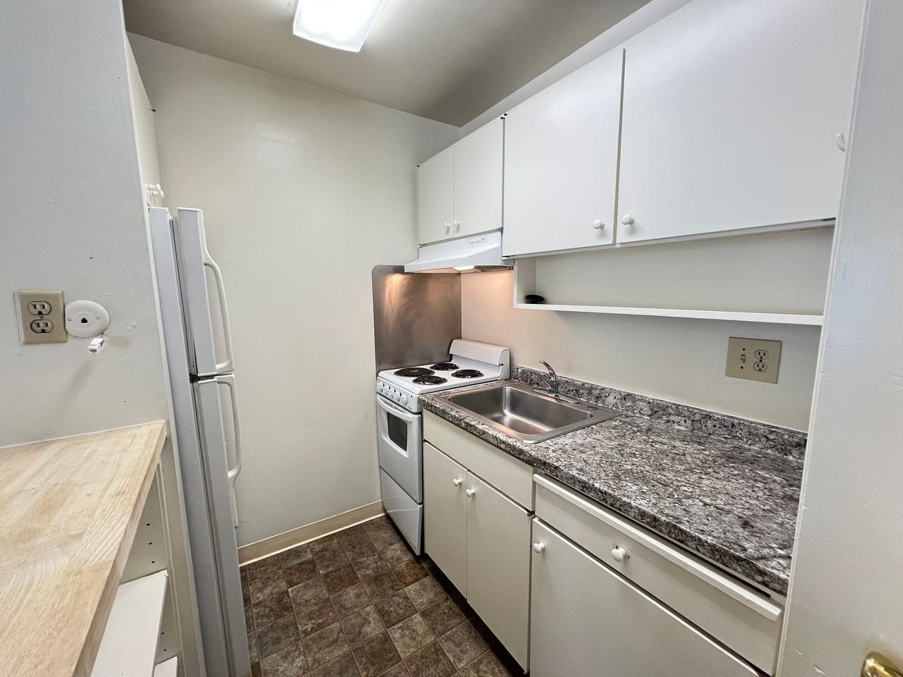 4 Anchor Drive #338 - Photo 3 of 27