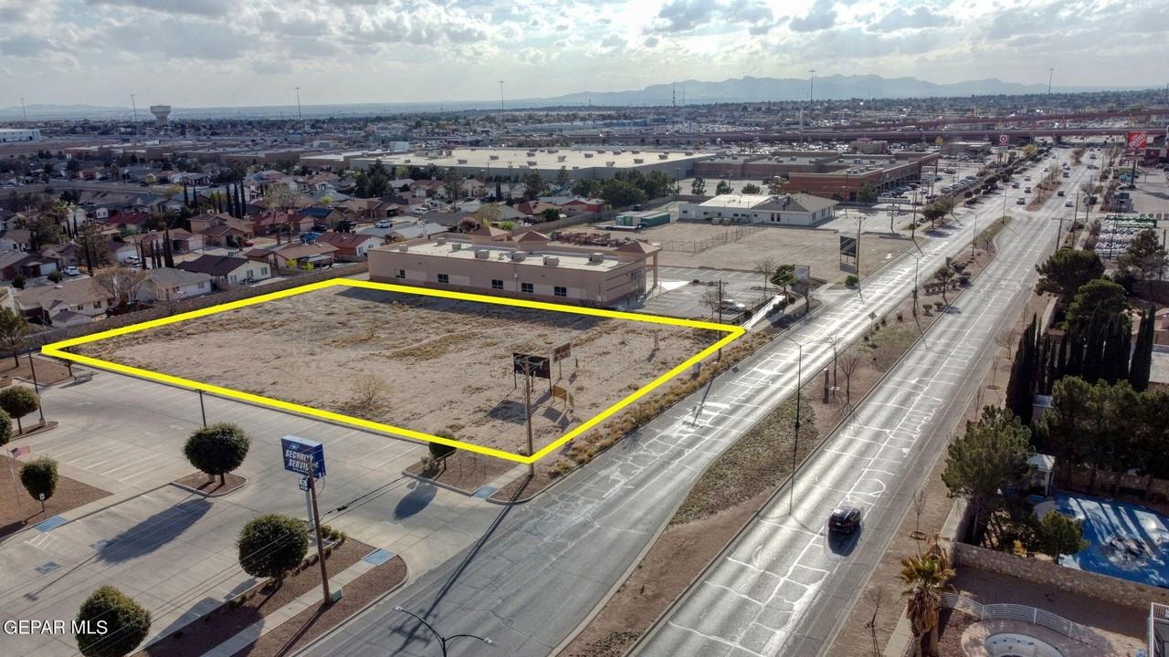 12360 Montwood Dr - Photo 4 of 20