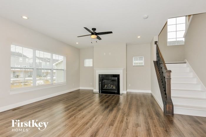 218 Still Creek Dr - Photo 3 of 15