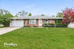 415 Sw Stratford Rd - Photo 1 of 1