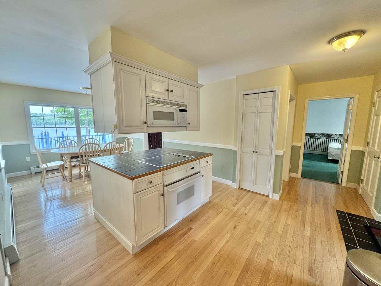 152 Pond Shore Way - Photo 2 of 30