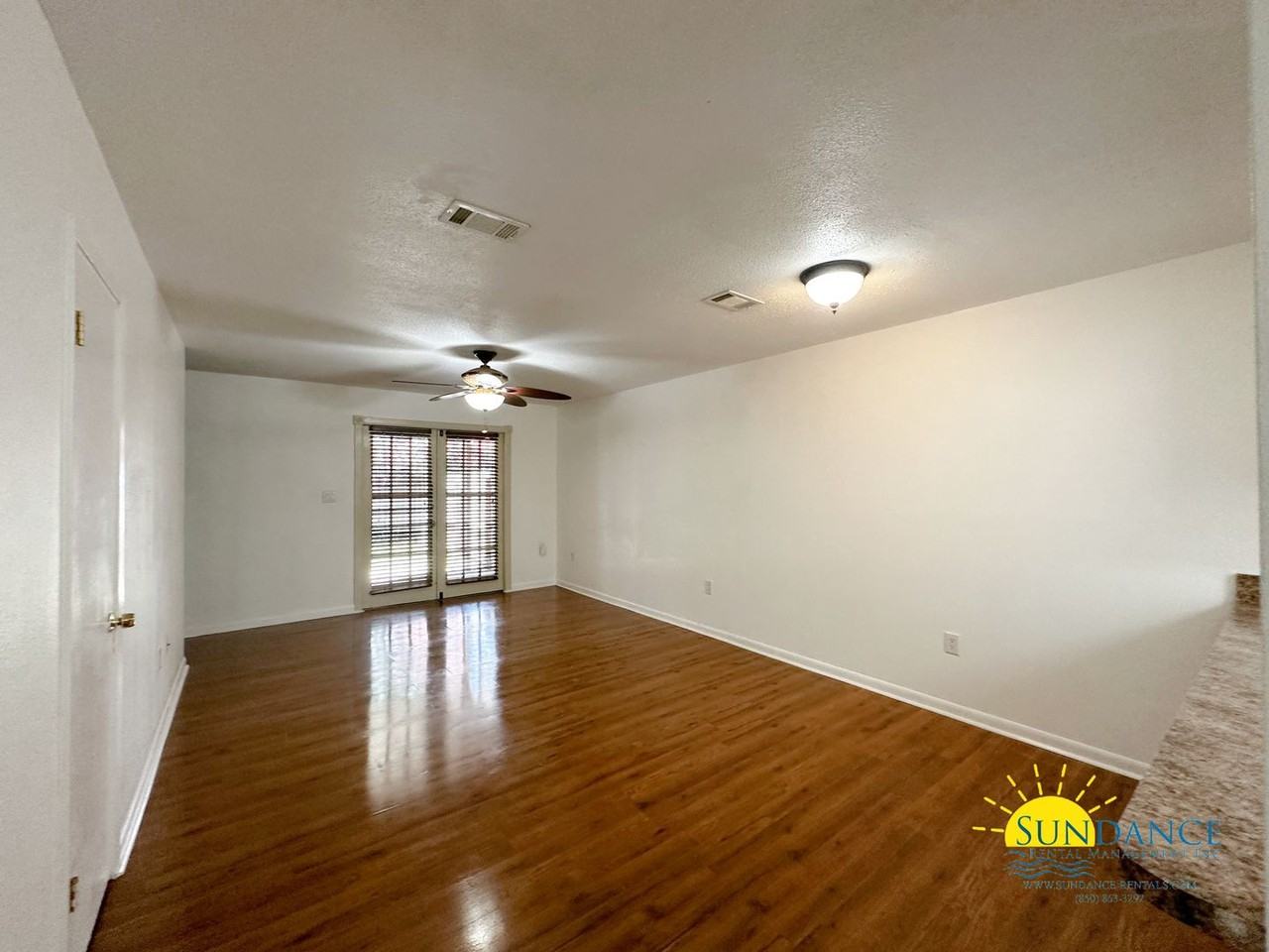 308 Woodrow St Ne #D - Photo 2 of 16