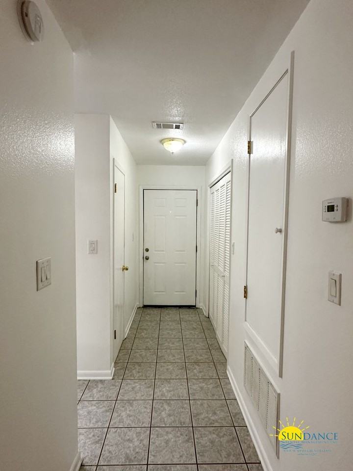 308 Woodrow St Ne #D - Photo 6 of 16