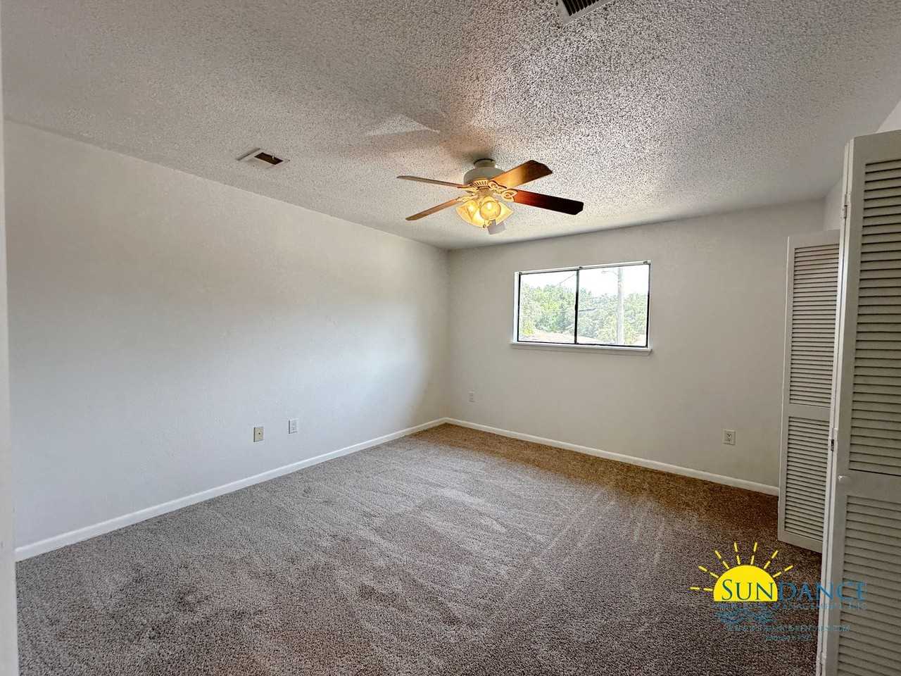 308 Woodrow St Ne #D - Photo 7 of 16