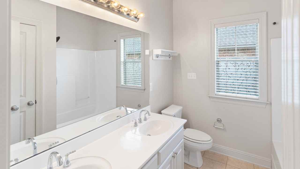 10741 Hillmont Ave - Photo 6 of 12