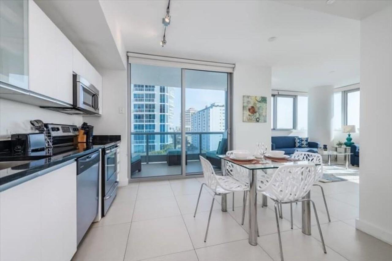 6551 Collins Ave #1039922P - Photo 7 of 38