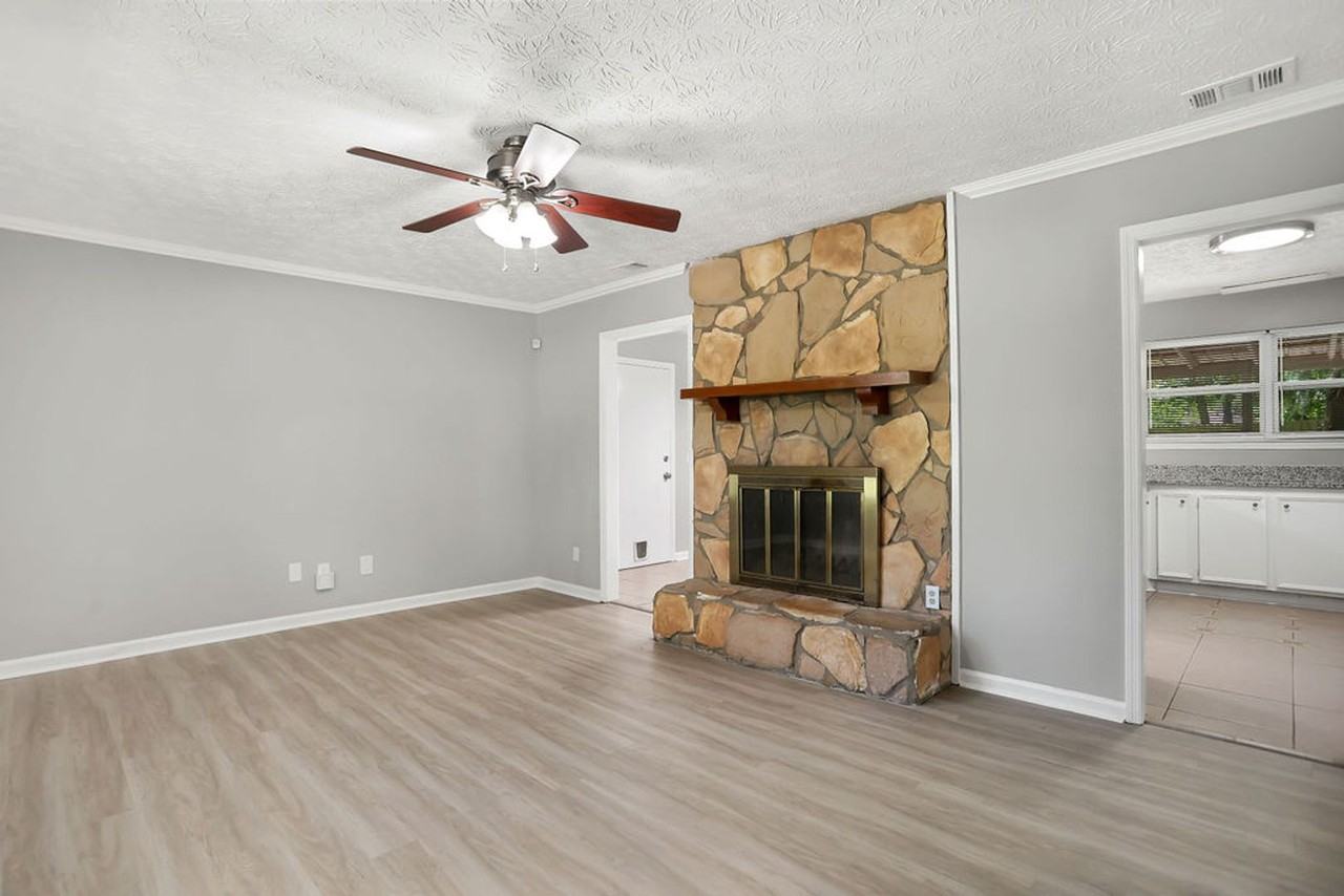 201 Whittington Dr - Photo 4 of 29