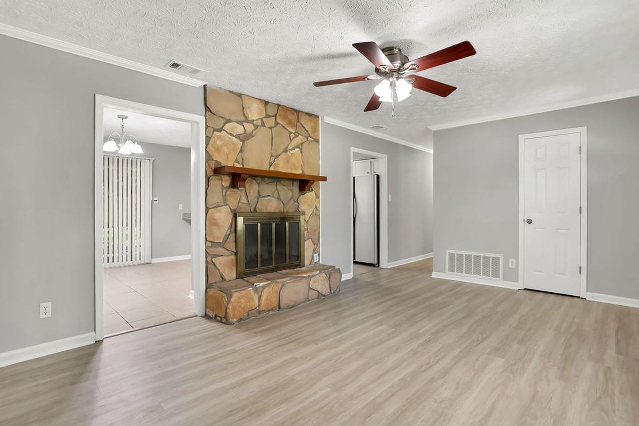 201 Whittington Dr - Photo 6 of 29