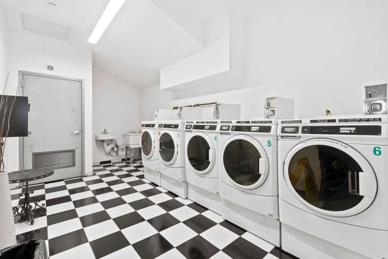 517 W 45th St #1224960P - Photo 4 of 13