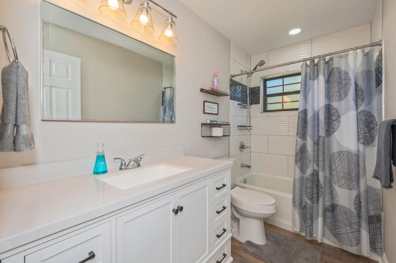 130 N Lorraine Dr #1244296P - Photo 4 of 26
