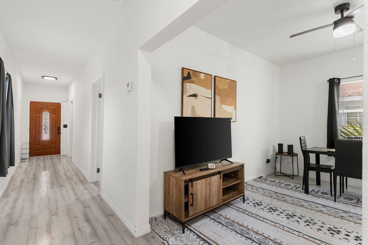 2213 E 18th Ave #1244316P - Photo 2 of 22