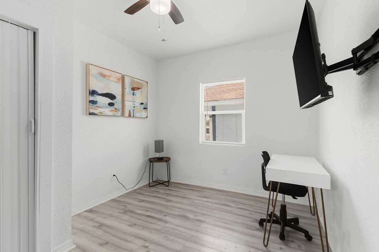 2213 E 18th Ave #1244316P - Photo 2 of 22