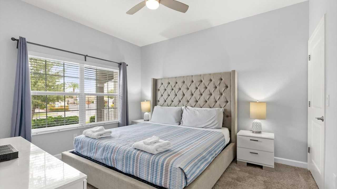 4976 Windermere Ave #1250020P - Photo 5 of 39