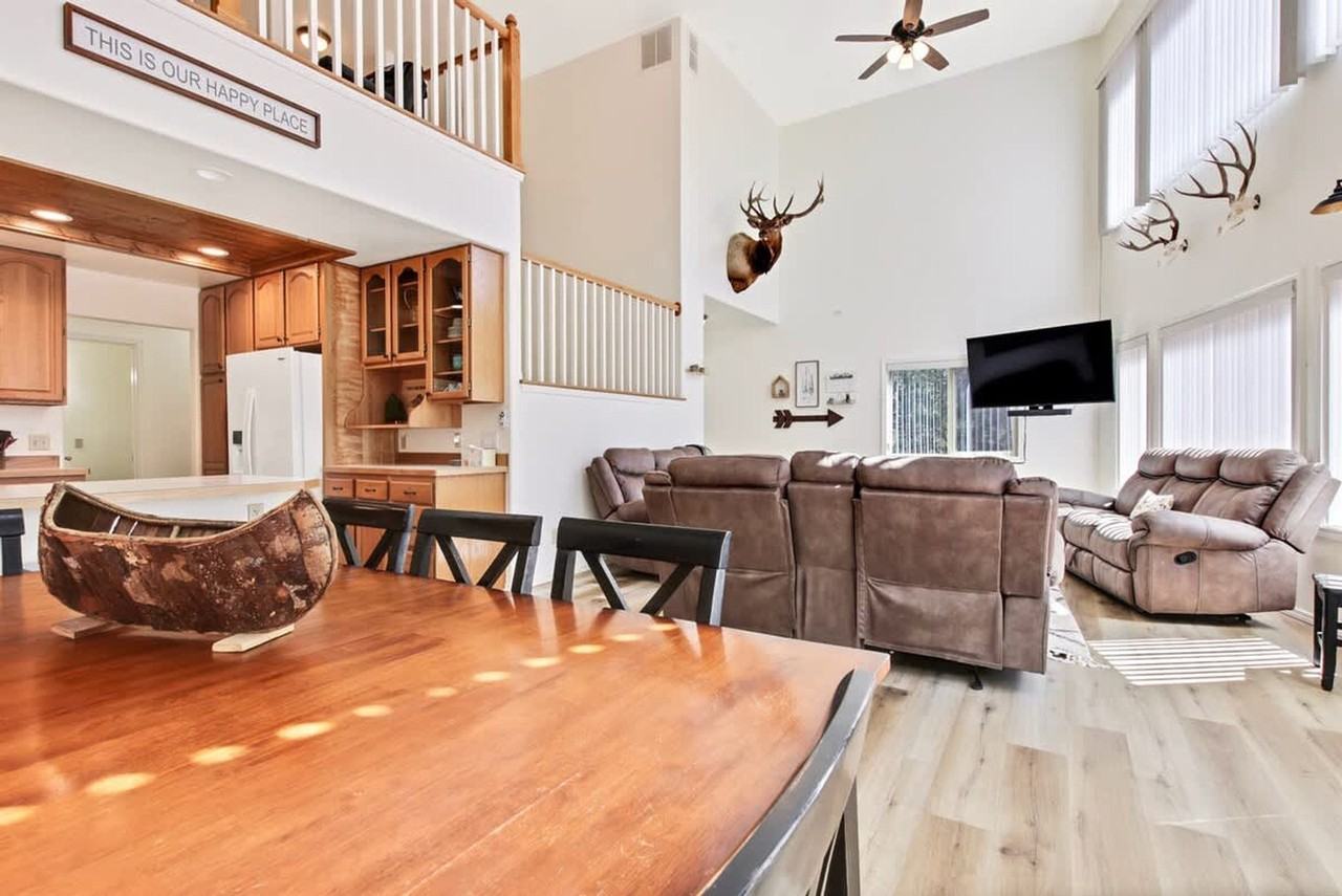 1496 Pine Ridge Dr #1250637P - Photo 4 of 50