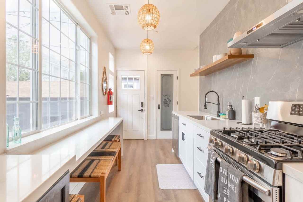 142 Bell Street - Photo 3 of 16