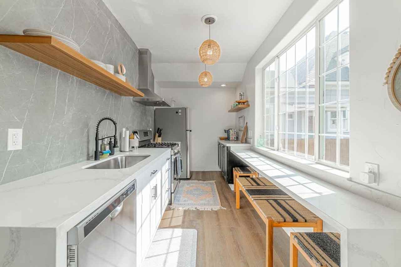 142 Bell Street - Photo 5 of 16