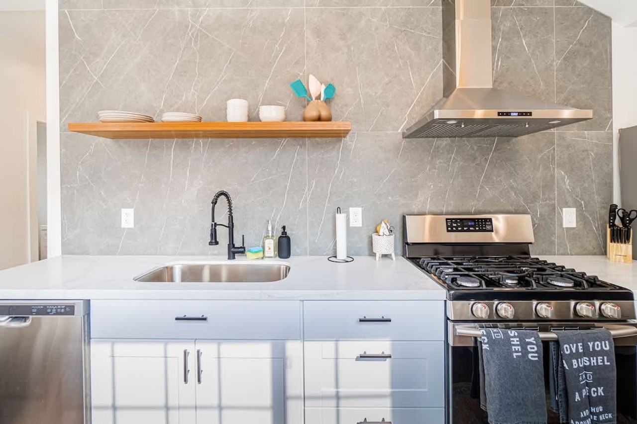 142 Bell Street - Photo 6 of 16