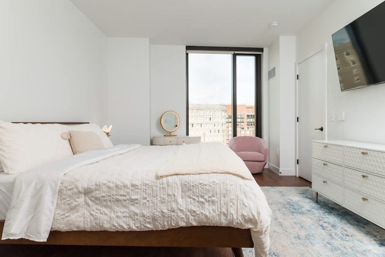 212 Stuart Street - Photo 2 of 83