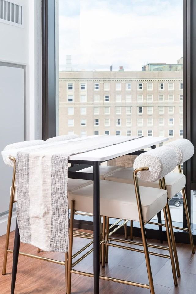 212 Stuart Street - Photo 4 of 83