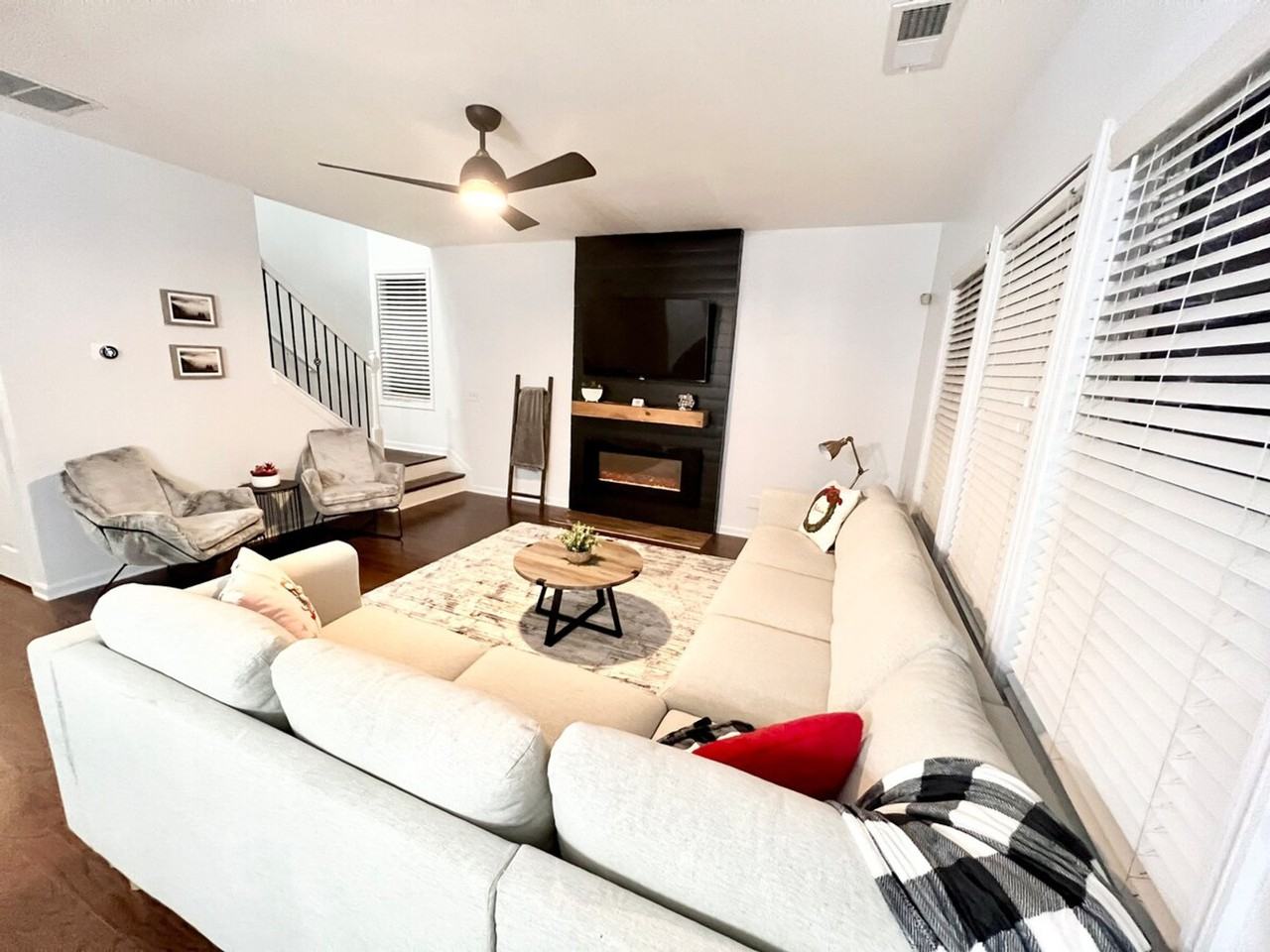 5986 Trail Hikes Dr #1254386P - Photo 3 of 36