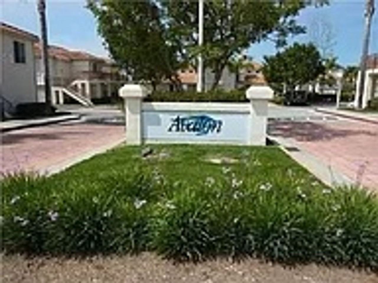 420 Stoney Point Way - Photo 2 of 17