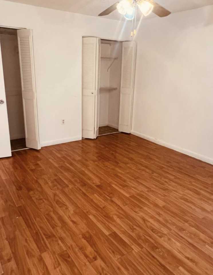 11925 Northeast 2nd Avenue #B - Photo 4 of 10