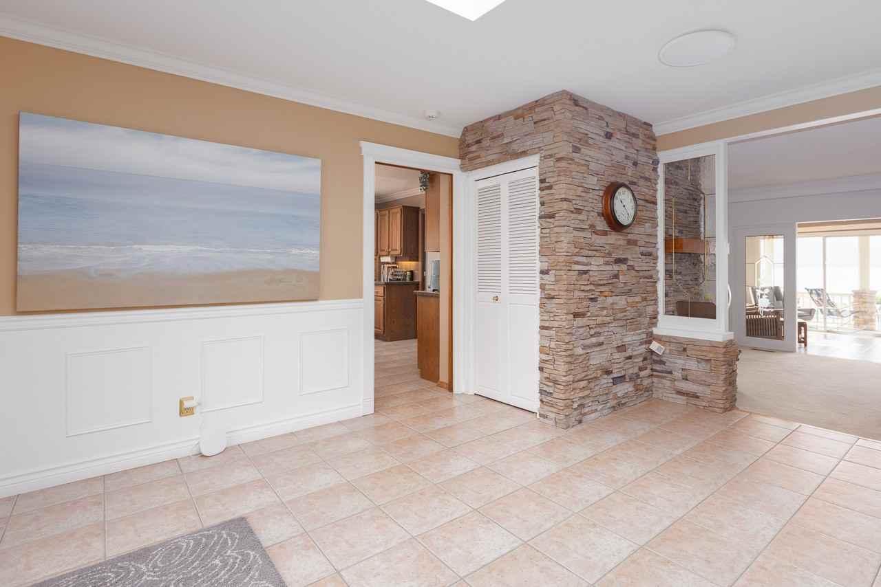 2517 Whitworth Road - Photo 2 of 23