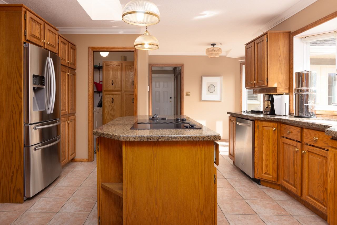 2517 Whitworth Road - Photo 4 of 23