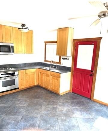 2626 Delaware Street - Photo 3 of 32