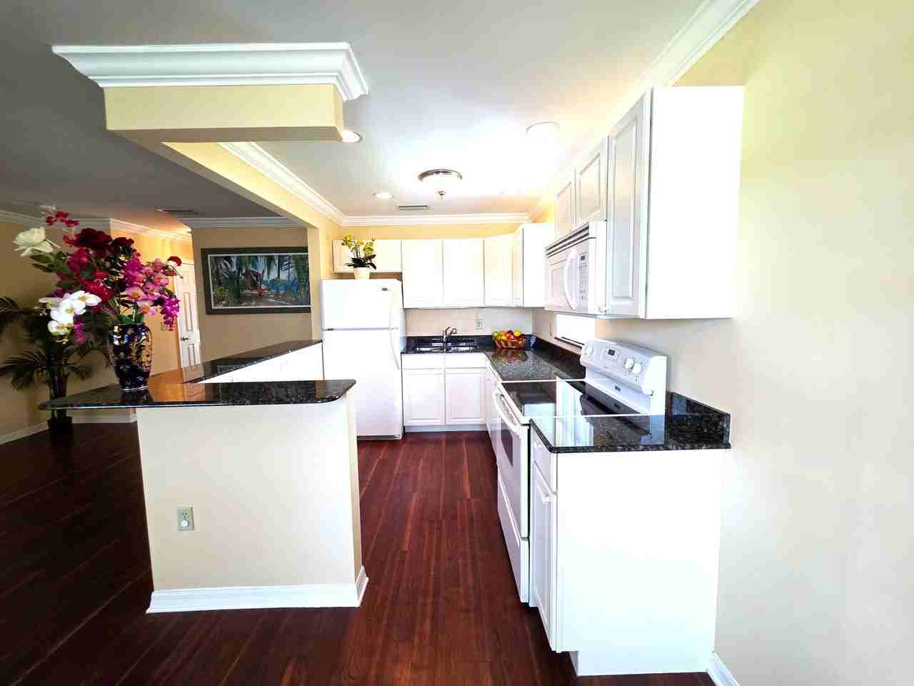 69 Royal Oak Ct #205 - Photo 3 of 50