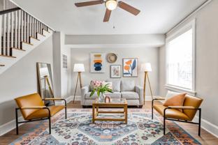 3026 W Leigh St - Photo 1 of 1