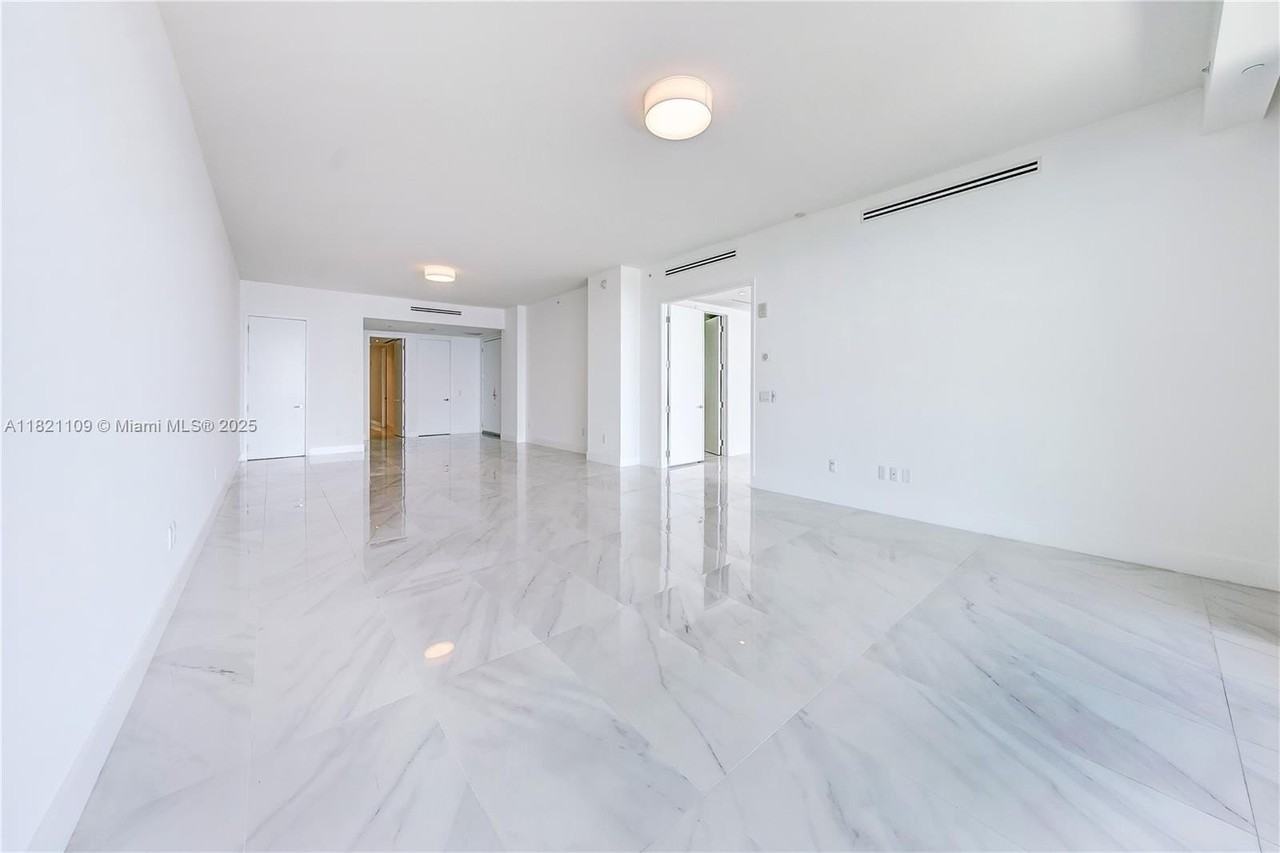 9349 Collins Avenue #502 - Photo 5 of 18