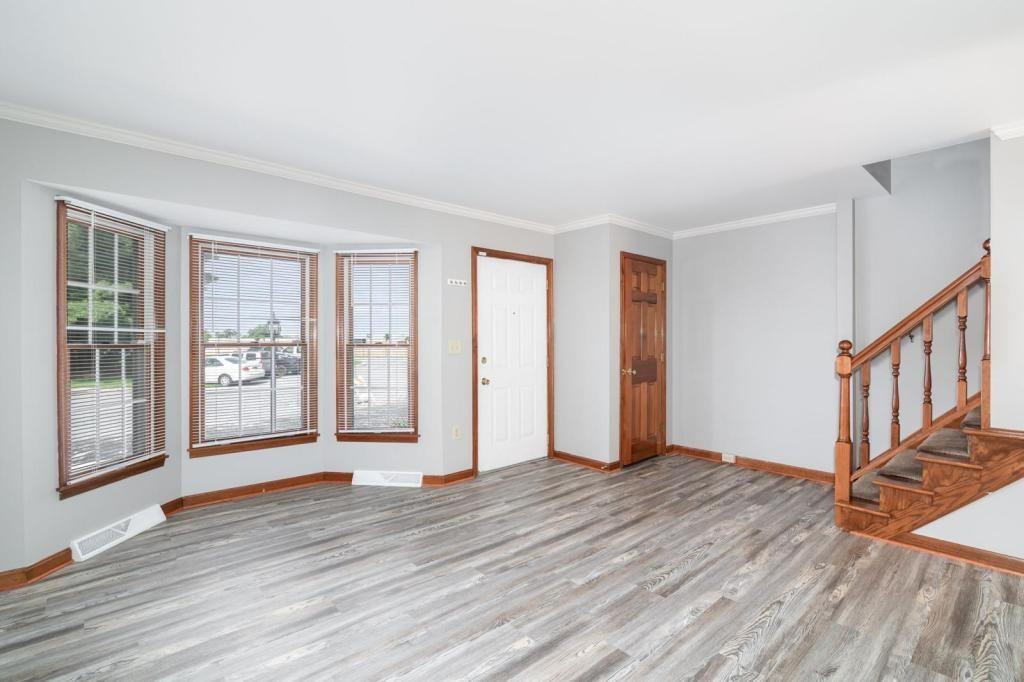 614 Park Ridge Dr - Photo 3 of 17
