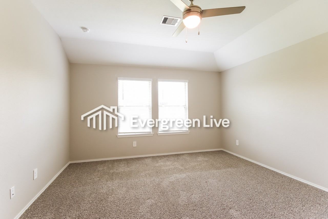 9885 Glen Brook Ln - Photo 6 of 13