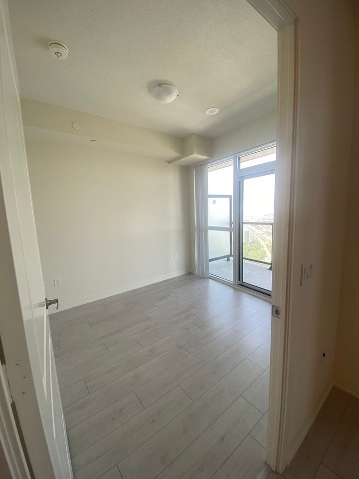 Annie Craig Dr - Photo 2 of 8