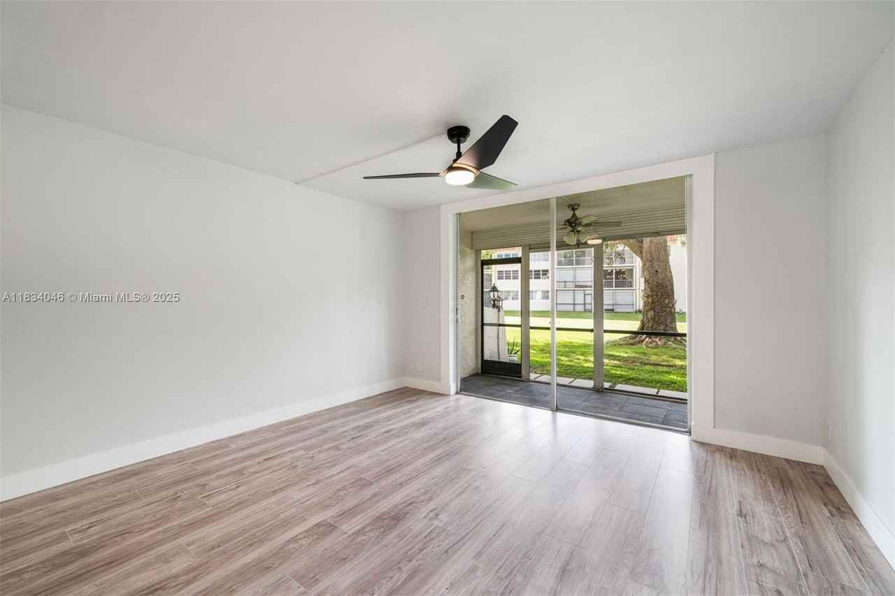 8901 S Hollybrook Blvd #109 - Photo 5 of 22