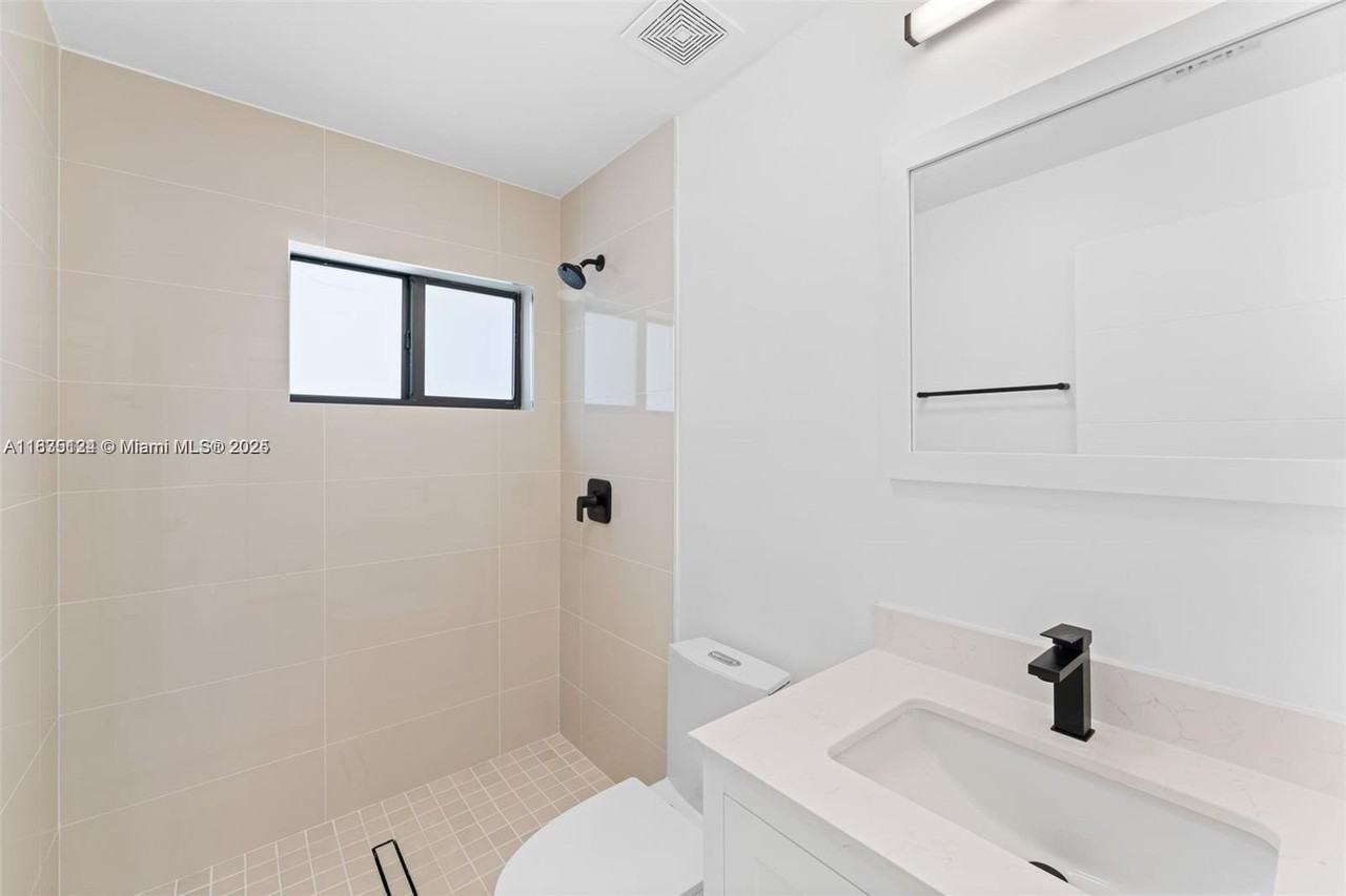 11997 Sw 218th St #1 - Photo 7 of 12