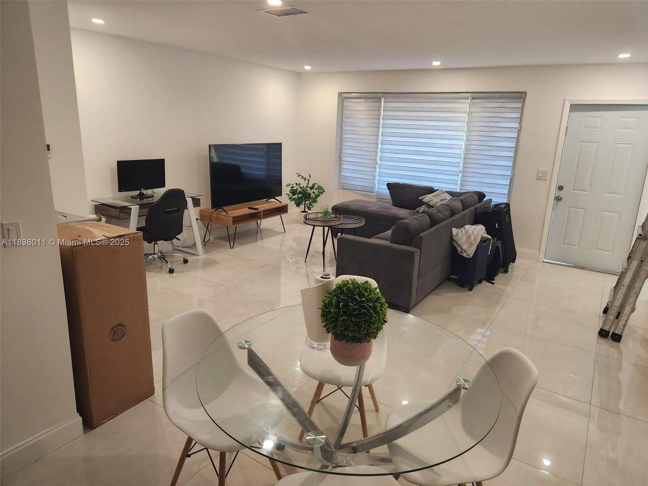 2165 Sw 47th St #1 - Photo 7 of 10