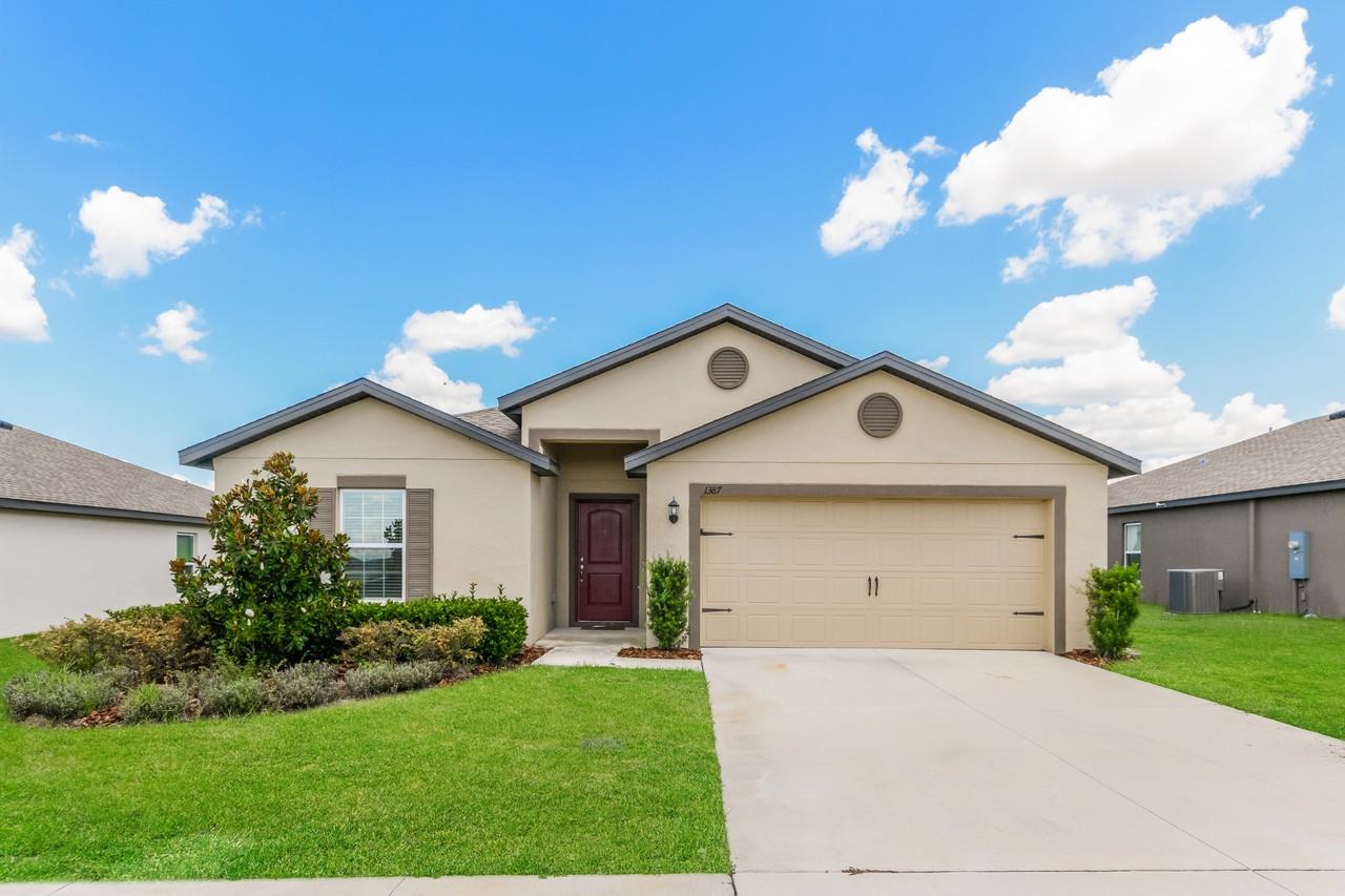 1387 Swan Lake Cir - Photo 2 of 16