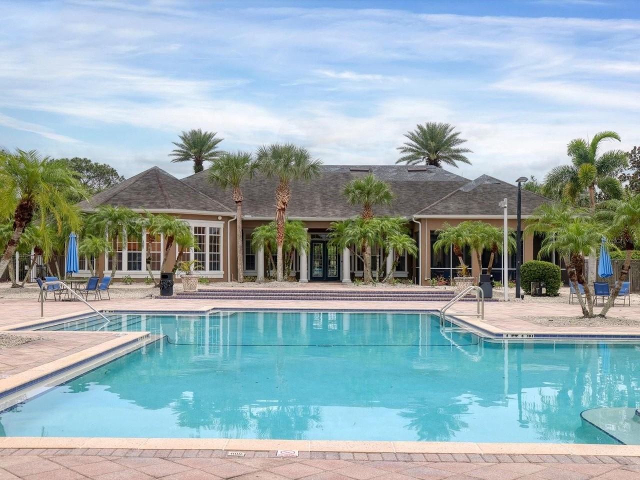 8933 Manor Loop #105 - Photo 4 of 44