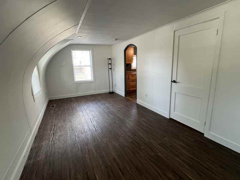 1508 N State St - Photo 4 of 13