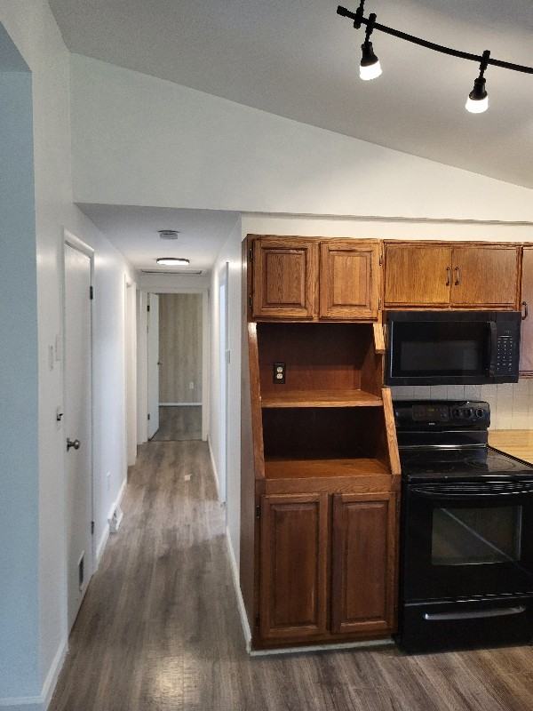 56 Meadow Rd - Photo 2 of 18