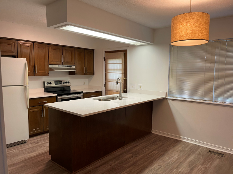 313 N Fletcher Ave - Photo 2 of 12