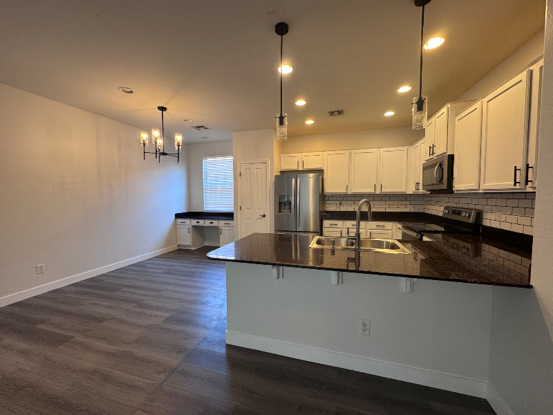 15055 W Alexandria Way - Photo 2 of 17