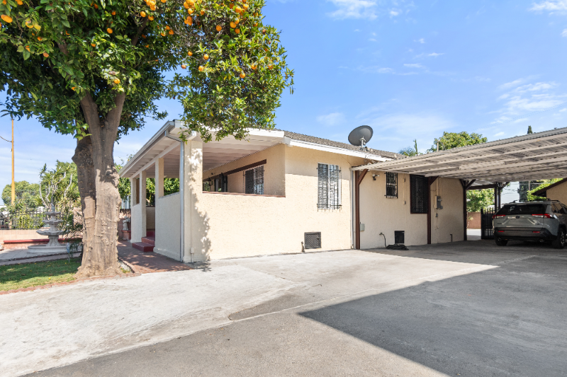 1822 E 70th St - Photo 2 of 20